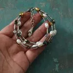 Стильный браслет из жемчуга