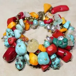 Массивный браслет из самородков бирюзы, коралла, жемчуга, цитрина и амазонита