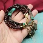 Гранатовый браслет с кожей и бронзой
