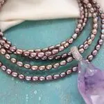 Ожерелье из сиреневого жемчуга