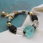 Браслет с голубыми камнями