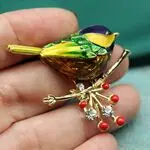 Эффектная брошь с птичками - синичка