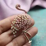 Брошь в виде фламинго со стразами