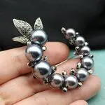 Брошь с жемчугом