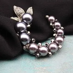 Брошь с серым жемчугом