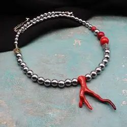 Колье с гематитом