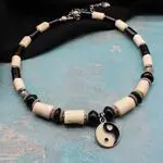 Колье чокер с кораллом