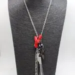 Сотуар с камнями - цепи, коралл