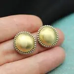 Золотые крупные серьги пуговицы
