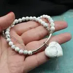 Стильные чокеры с сердечком