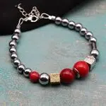 Коралловый браслет