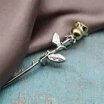 Брошь золотая роза