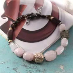 Колье с розовым кварцем и раухтопазом