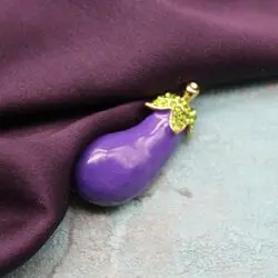 Броши овощи - баклажан