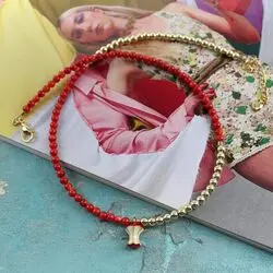 Колье с красными камнями