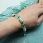 Стильные браслеты с камнями цвета тиффани