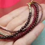 Браслет с разными гранатами