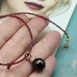 Гранатовый чокер