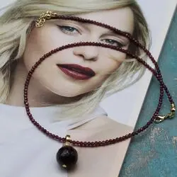 Колье с гранатом